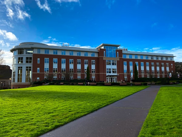 海外大学校园学习场景